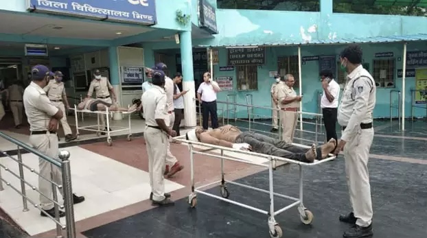 Madhya Pradesh: 22 Prisoners Injured as Barrack Wall of 150-Years-Old Jail Collapses in Bhind, All Inmates shift to Central Jail Gwalior Madhya Pradesh: 22 Prisoners Injured as Barrack Wall of 150-Years-Old Jail Collapses in Bhind, All Inmates shift to Central Jail Gwalior