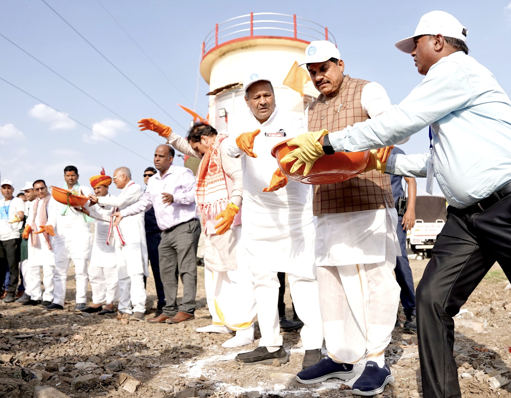 Madhya Pradesh CM Yadav Leads Water Revival Drive Under ‘Jal Ganga Samvardhan Abhiyan’ Madhya Pradesh CM Yadav Leads Water Revival Drive Under ‘Jal Ganga Samvardhan Abhiyan’